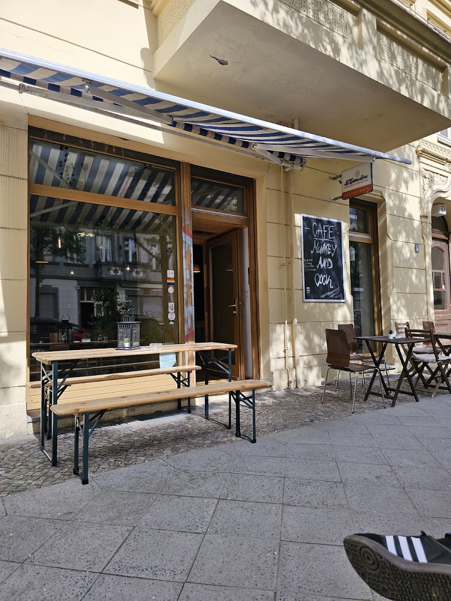 Cafe Monkey & Cock